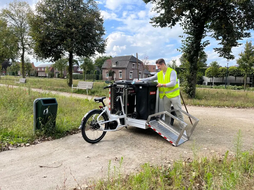 Bakfiets voor afvalinzameling bij Gemeente Peel & Maas